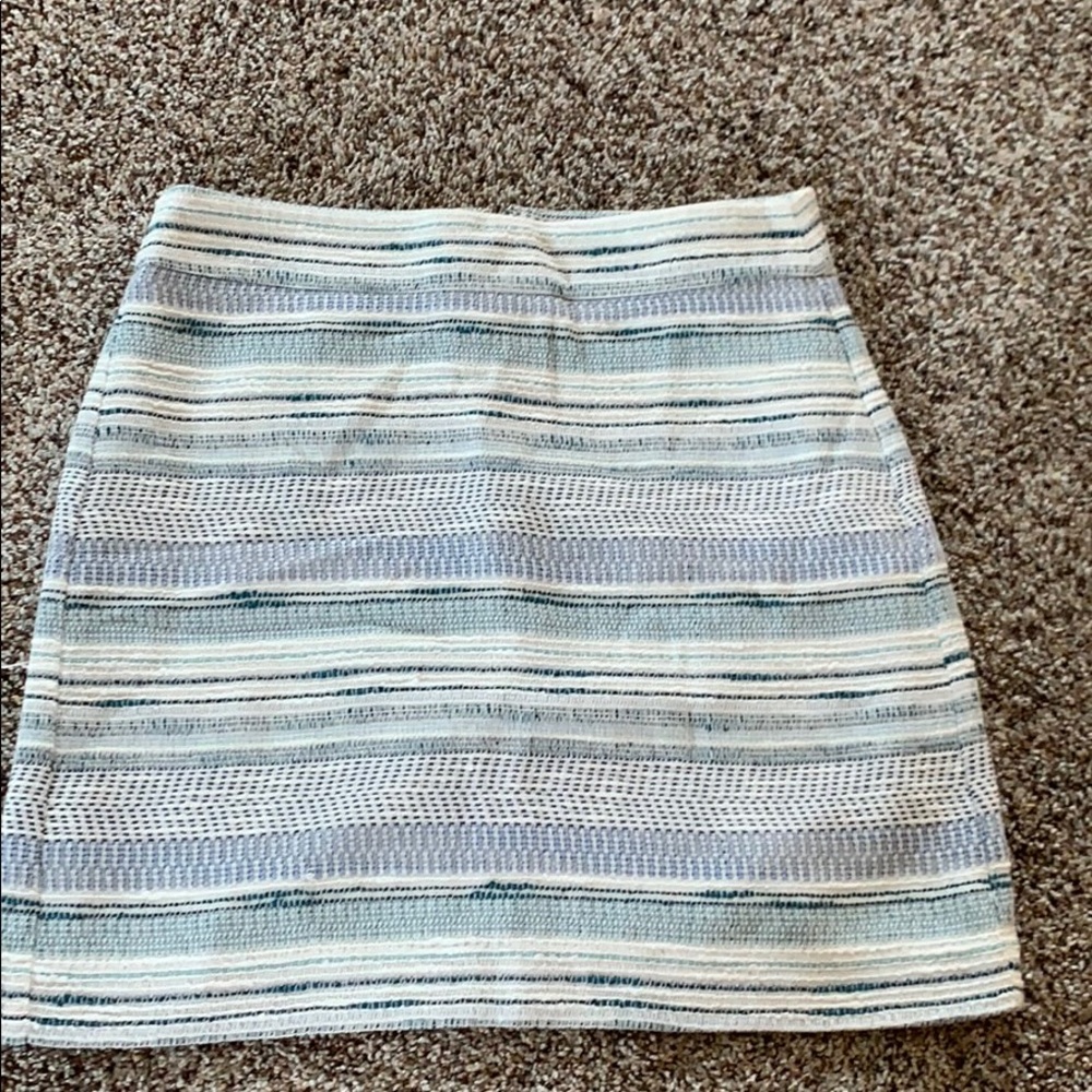 LOFT Skirt 🤍